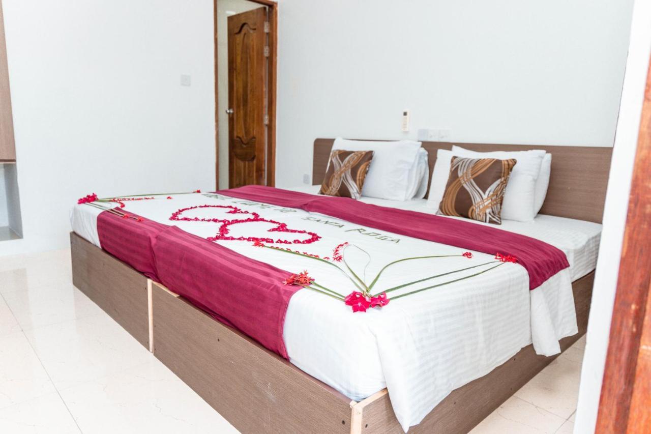 Santa Rosa Maldives Hotel Thulusdhoo Eksteriør billede