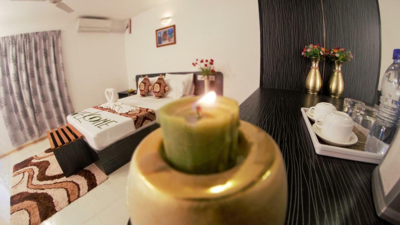 Santa Rosa Maldives Hotel Thulusdhoo Værelse billede