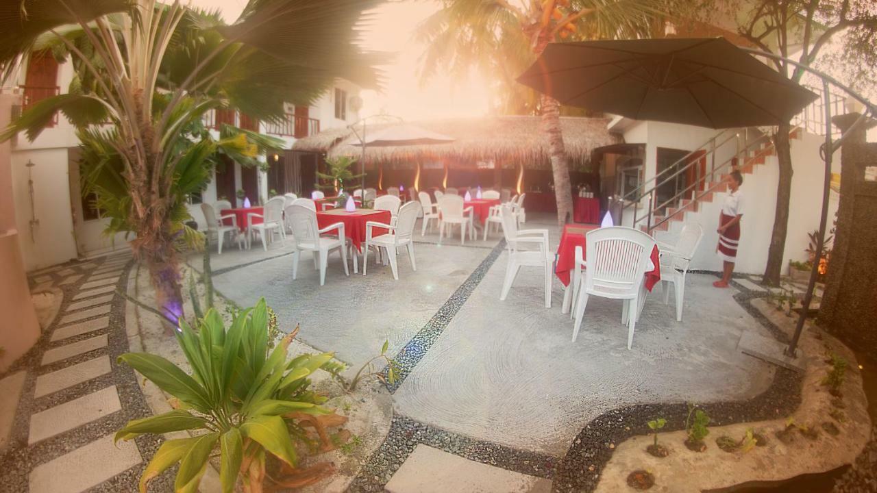 Santa Rosa Maldives Hotel Thulusdhoo Eksteriør billede